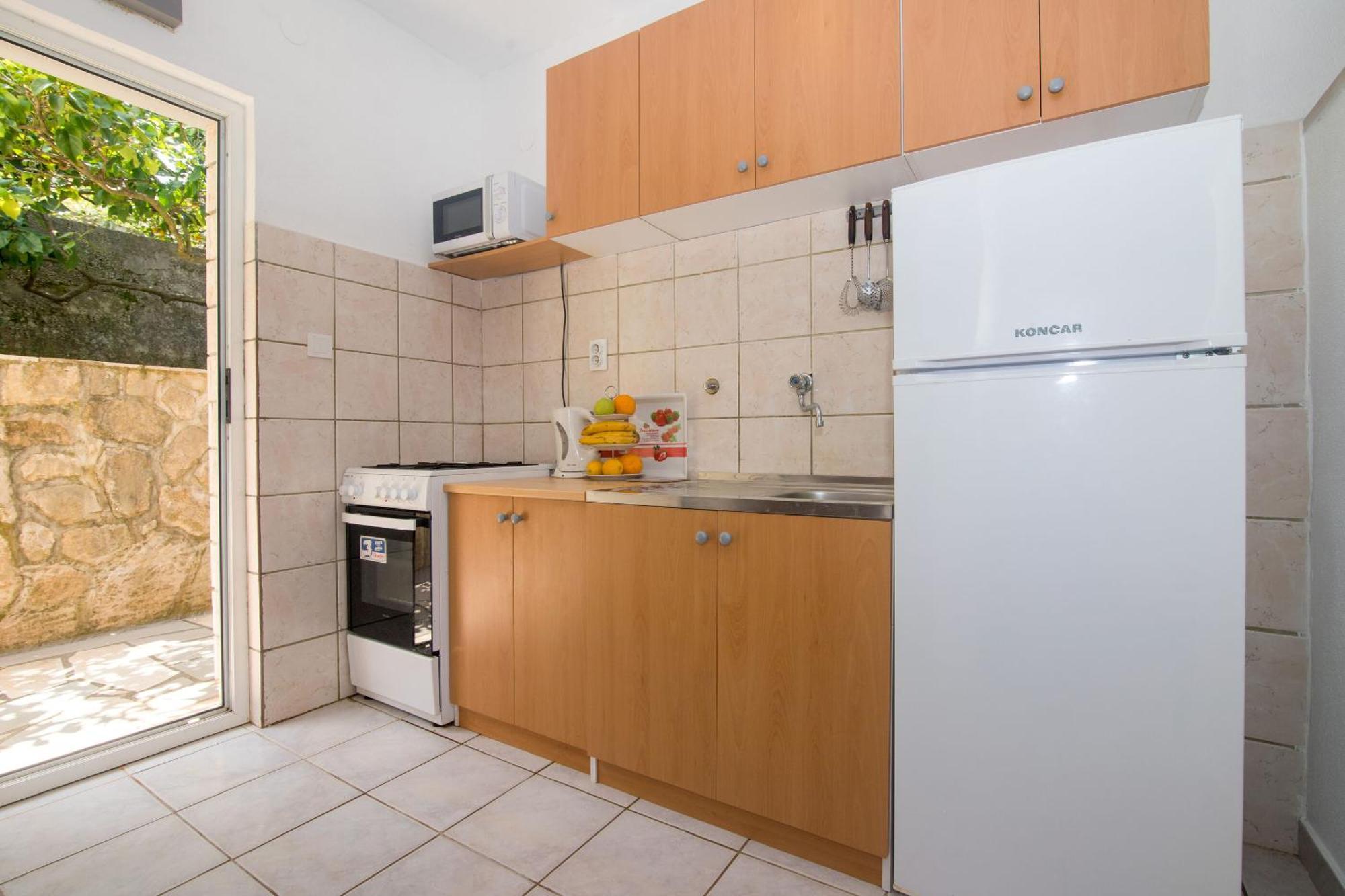 Apartments Jelena Bogomolje Exterior photo